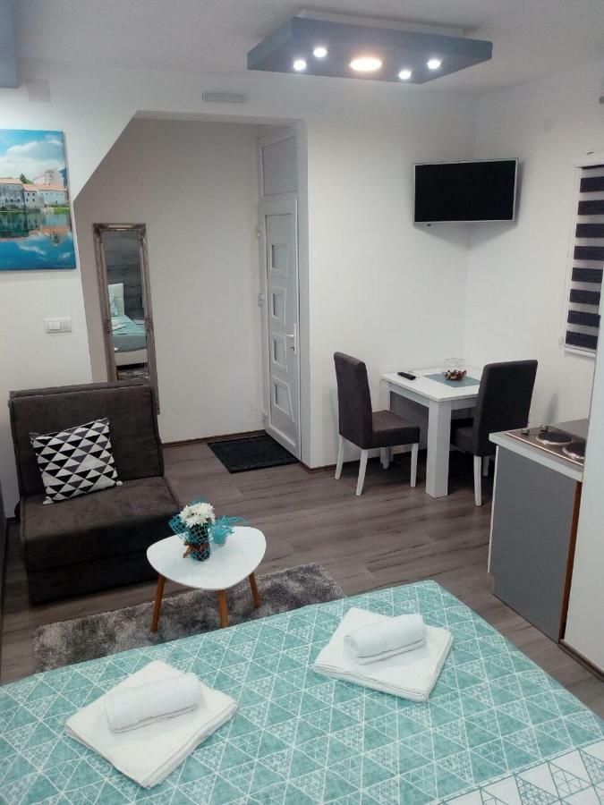 Apartman Dmd เทรบินเย ภายนอก รูปภาพ