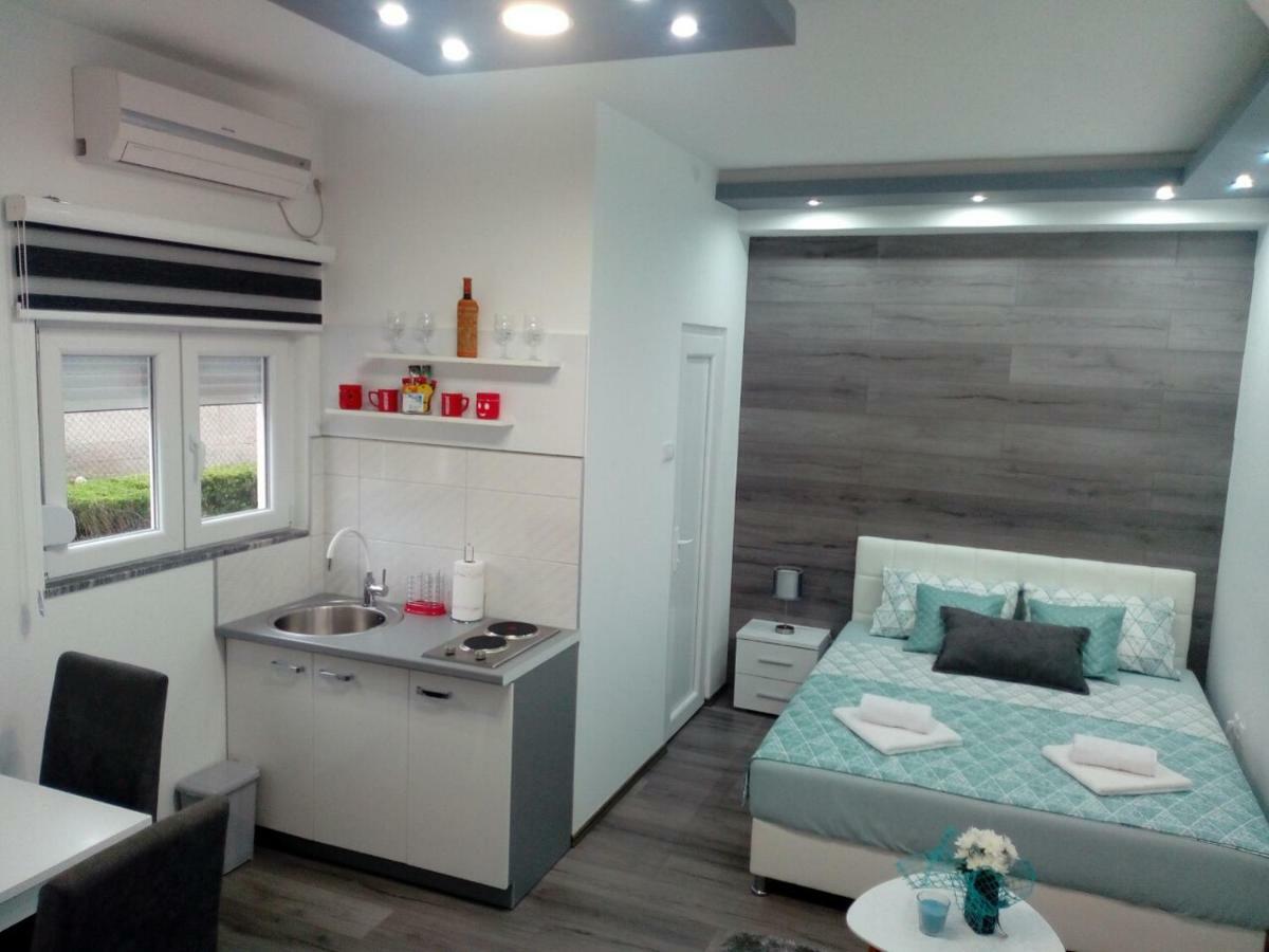 Apartman Dmd เทรบินเย ภายนอก รูปภาพ